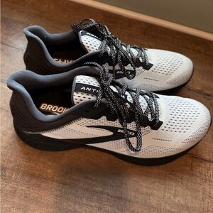 Brooks Anthem 5 Running Shoes White Black Mesh Men's US 12 EU 46 UK 11